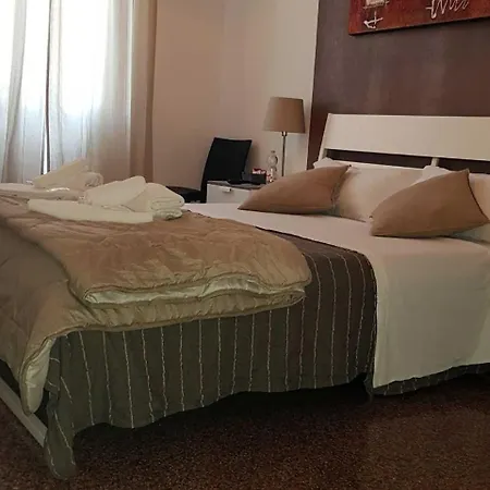 Central Rooms Guest house Genoa